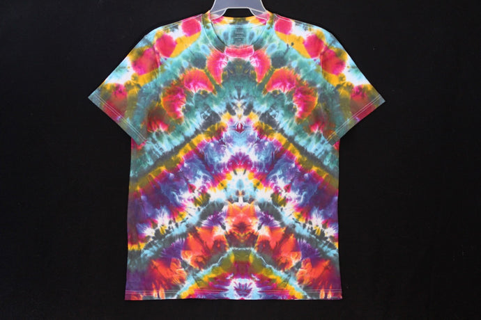 Men's reg. T shirt Large #2393 Pyramid design $80