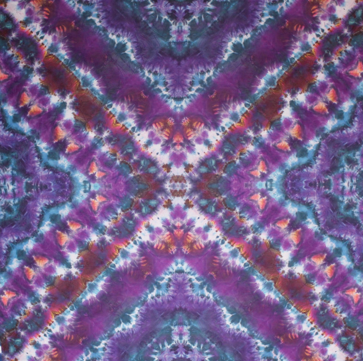 Monarch Pyramid 1014 55x55 Courtenay Tie Dye