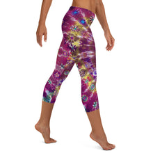 Load image into Gallery viewer, Fall Phantasm' Capri Leggings