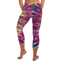 Load image into Gallery viewer, Fall Phantasm' Capri Leggings