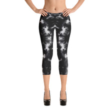 Load image into Gallery viewer, Gargoyle Guardian' B&W Capri Leggings