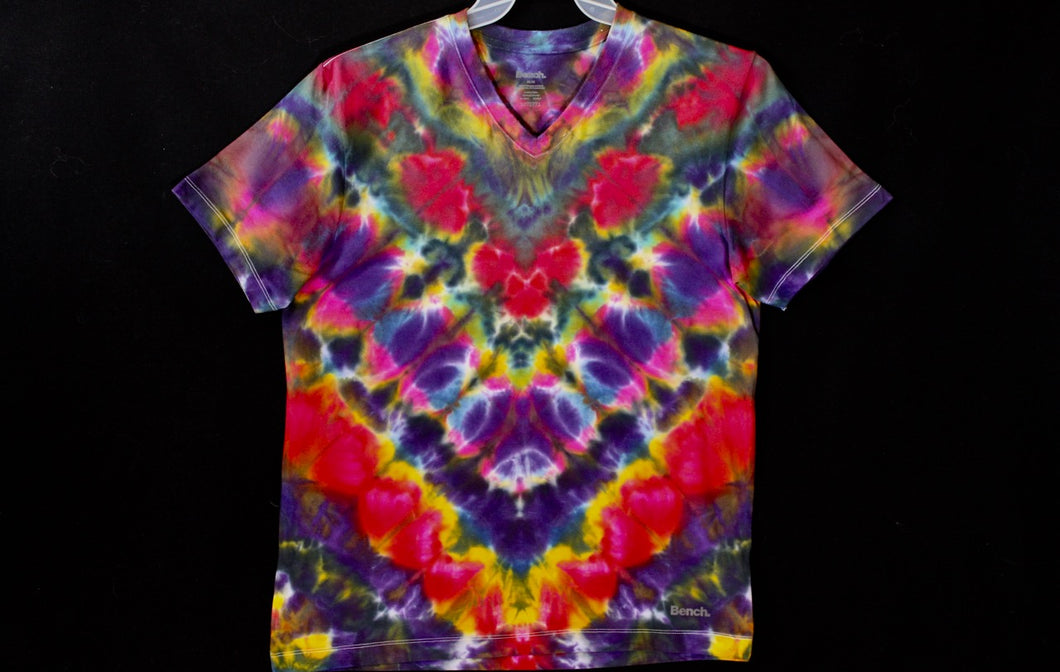Men'sStretch V neck  T shirt Medium #2592 Chevron design $80