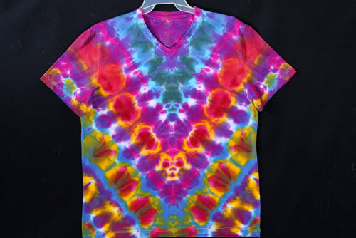V neck T shirt Large  #3182 Chevron design $80