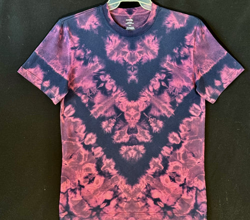 Reg, Cotton T shirt Medium # 4845 Chevron design $80