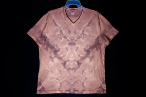Men's stretch V neck T shirt XXL  #0163  Chevron design. $85
