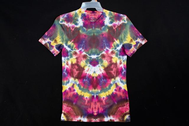 Men's reg. T shirt Small  #0845  Chevron design $80