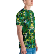 Load image into Gallery viewer, Soaring Eagle&#39; Men&#39;s T-shirt